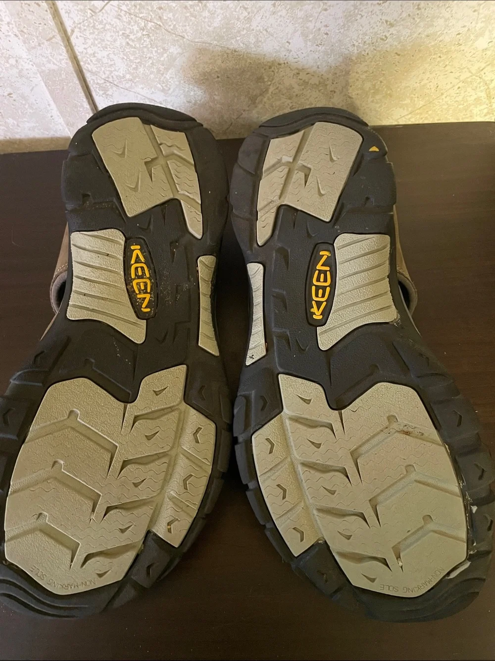Men’s Keen Newport H2 Brown Outdoor Waterproof Sport Rubber Toe Bumper Sandals